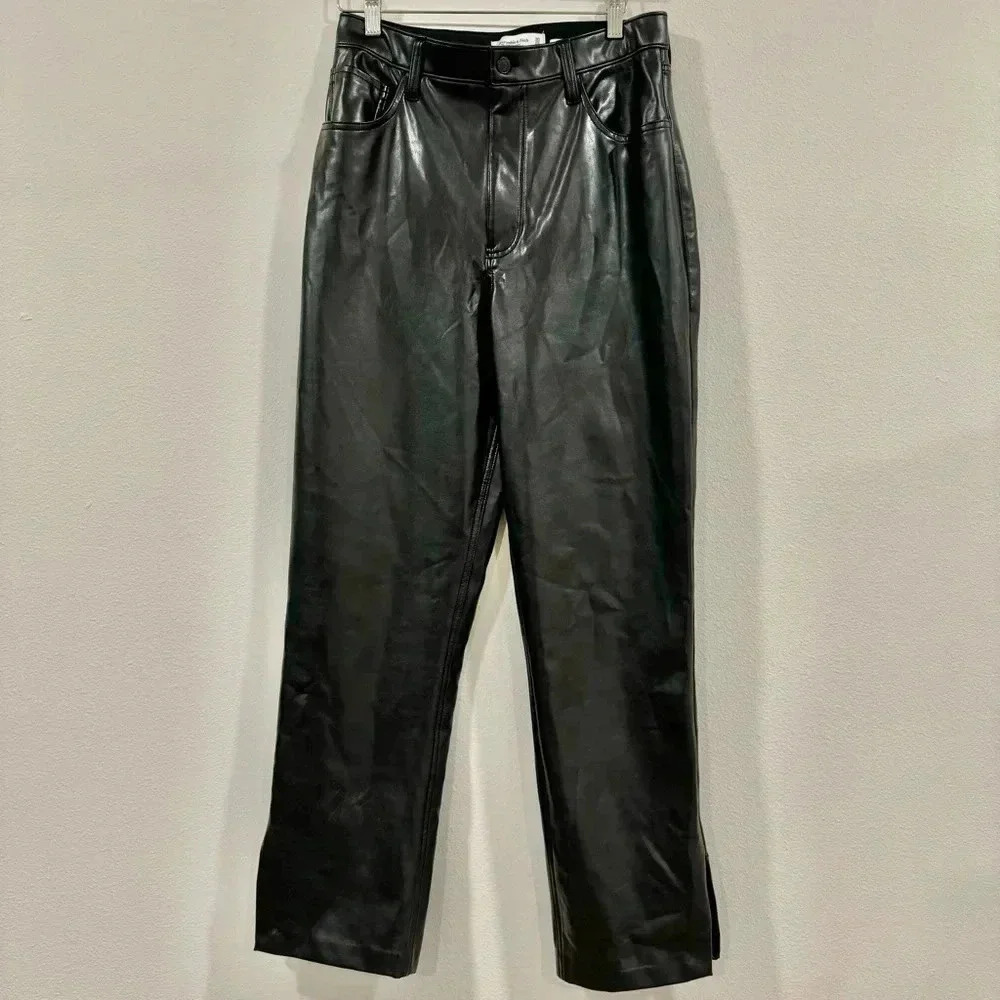 Abercrombie Curve Love 90’s Straight Ultra High Rise Vegan Leather Split Hem 30